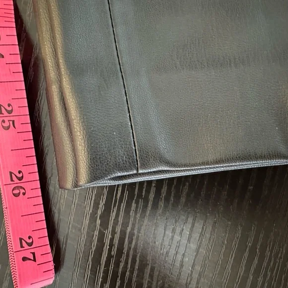 Zara Women's Faux Leather Black Cropped Pants - Picture 10 of 12